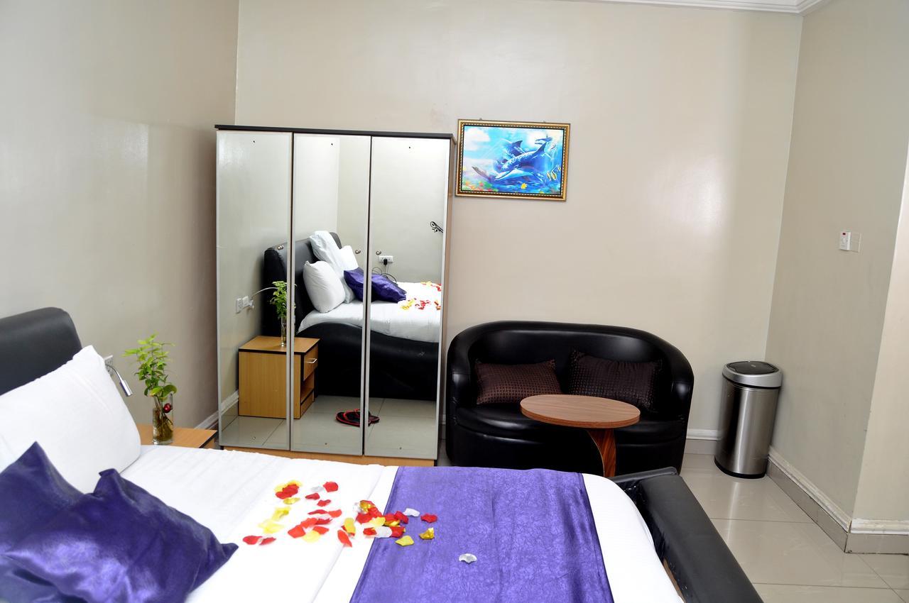 Primal Hotel Isaac John Gra Ikeja Eksteriør bilde